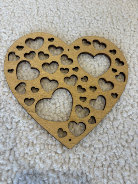 Coeurs et petits coeurs en bois