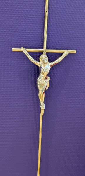 Croix en laiton or avec Christ